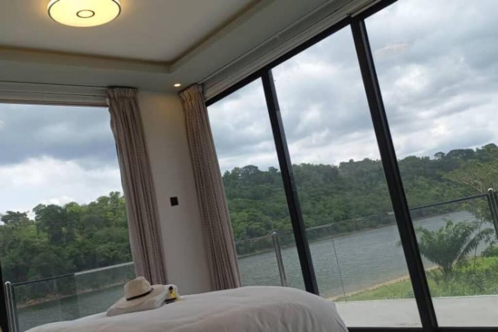 Vista Lakeside Villas Akosombo Ngoại thất bức ảnh