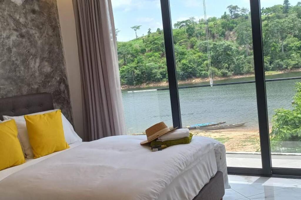 Vista Lakeside Villas Akosombo Ngoại thất bức ảnh